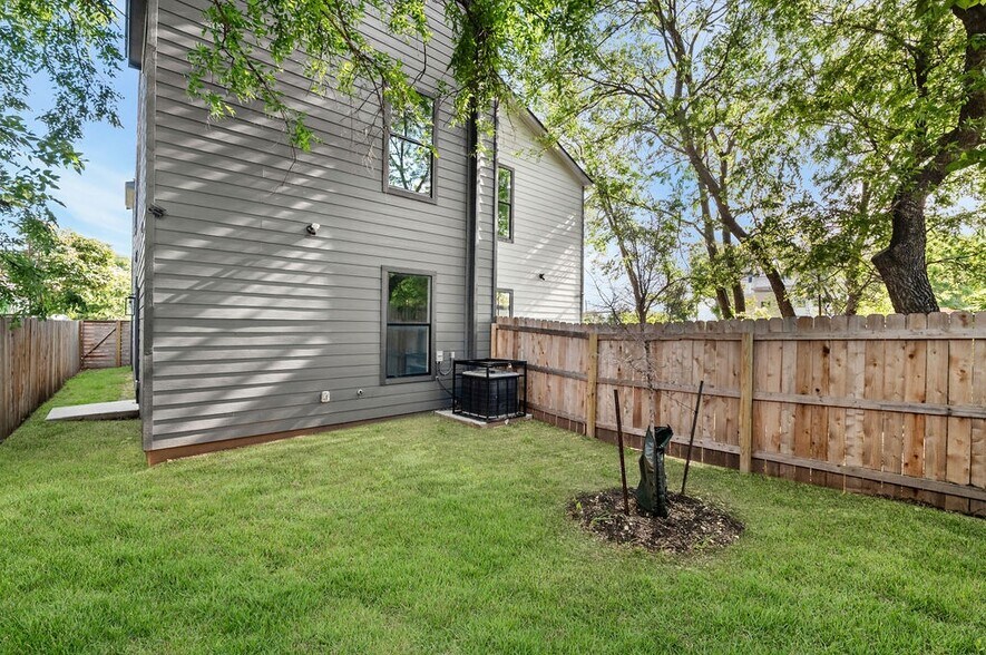 More Photos Of 125 Dashiell St, San Antonio Multifamily For Sale