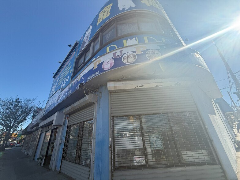 More Photos Of 135-02 Northern Blvd, Flushing Storefront Retail Office For Sale
