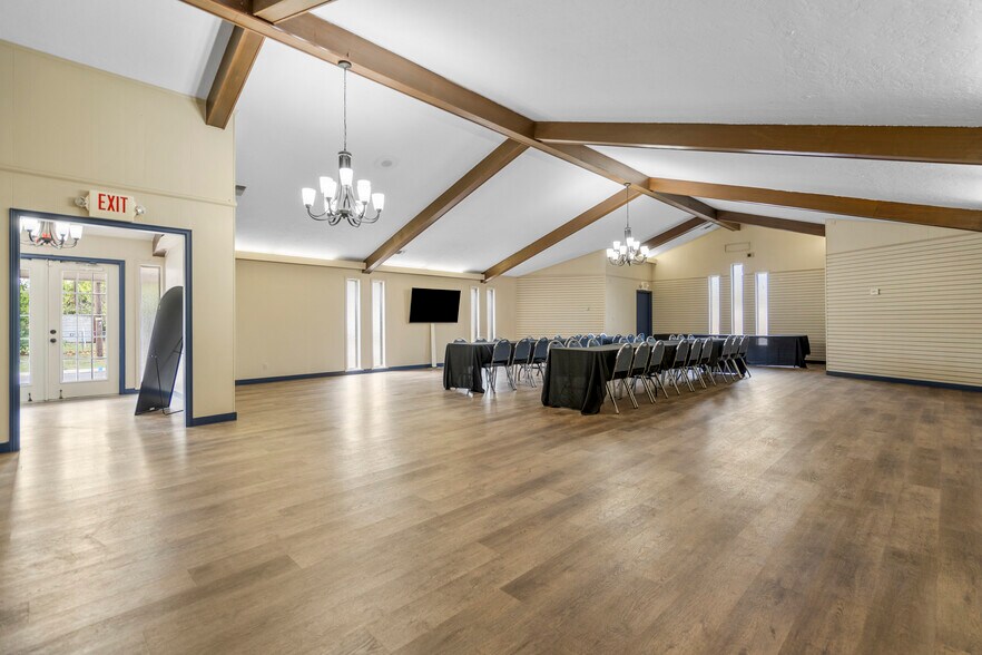 More Photos Of 1823 W 51st St, Tulsa Freestanding For Sale