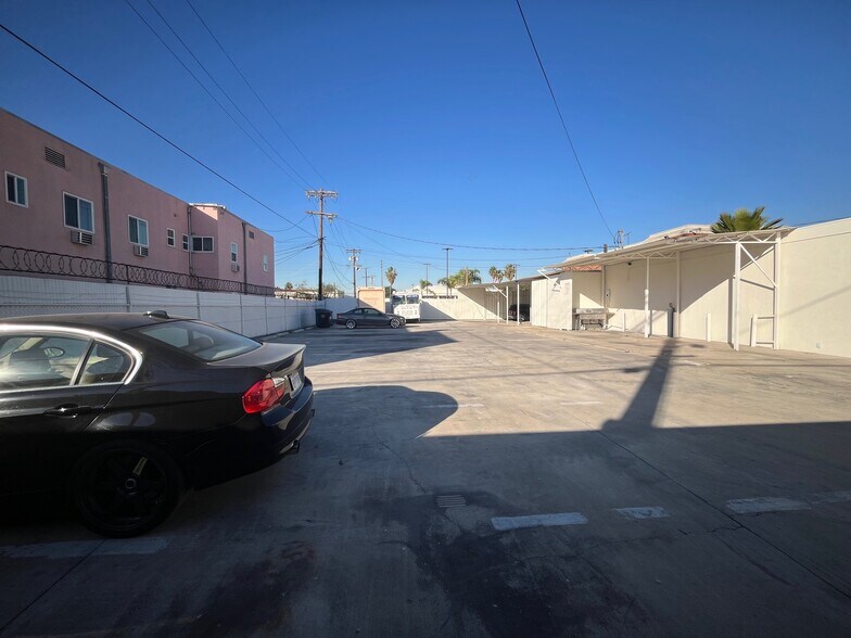 More Photos Of 123 E C St, Wilmington Warehouse For Sale