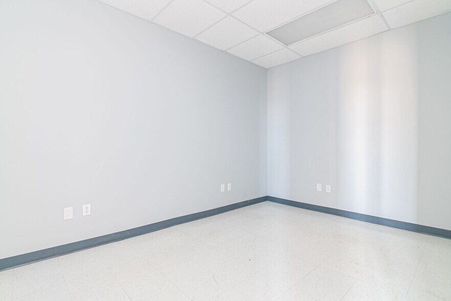 More Photos Of 8409 W Interstate 20, Midland Research And Development For Lease