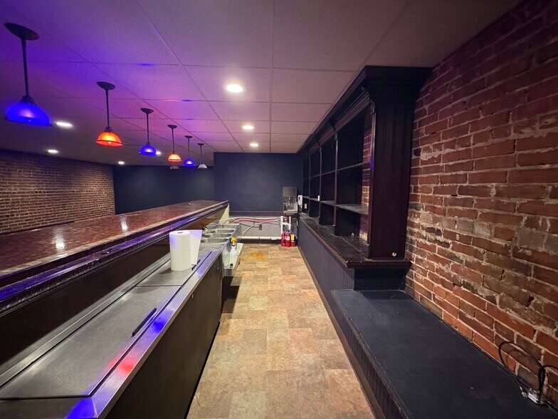 More Photos Of 209 10th St, North Wilkesboro Medical For Lease