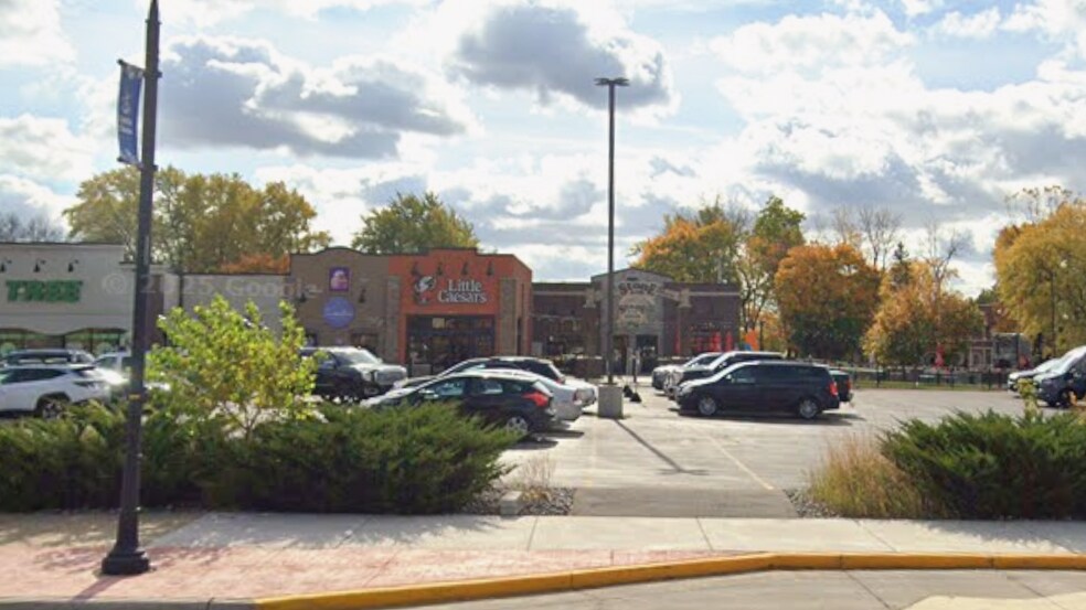 More Photos Of 133-137 W Main St, Little Chute Storefront For Lease