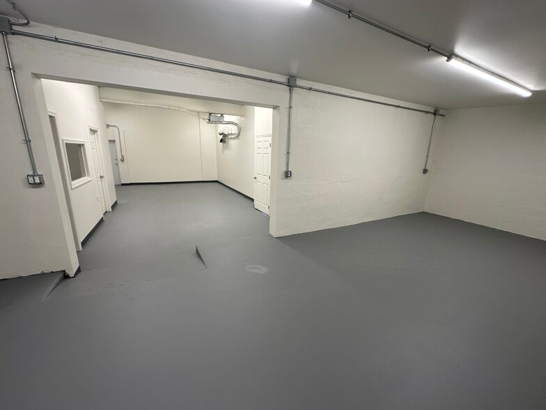 More Photos Of 373 Easton Rd, Horsham Township Auto Repair For Lease