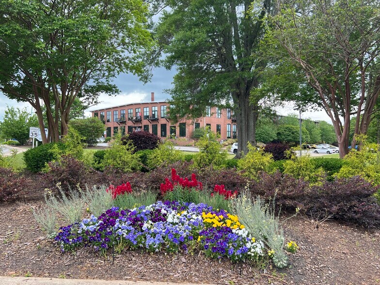 More Photos Of 301 W Curtis St, Simpsonville Land For Sale