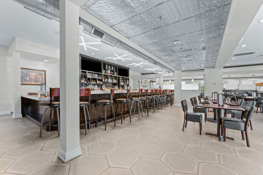 More Photos Of 119 Washington St, Plainville Restaurant For Lease
