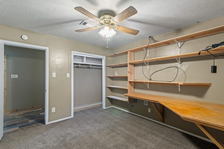 More Photos Of 18222 W FM 1097 Rd, Montgomery Flex For Lease