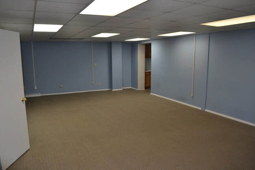 More Photos Of 115 N 6th St, Wausau Medical For Lease