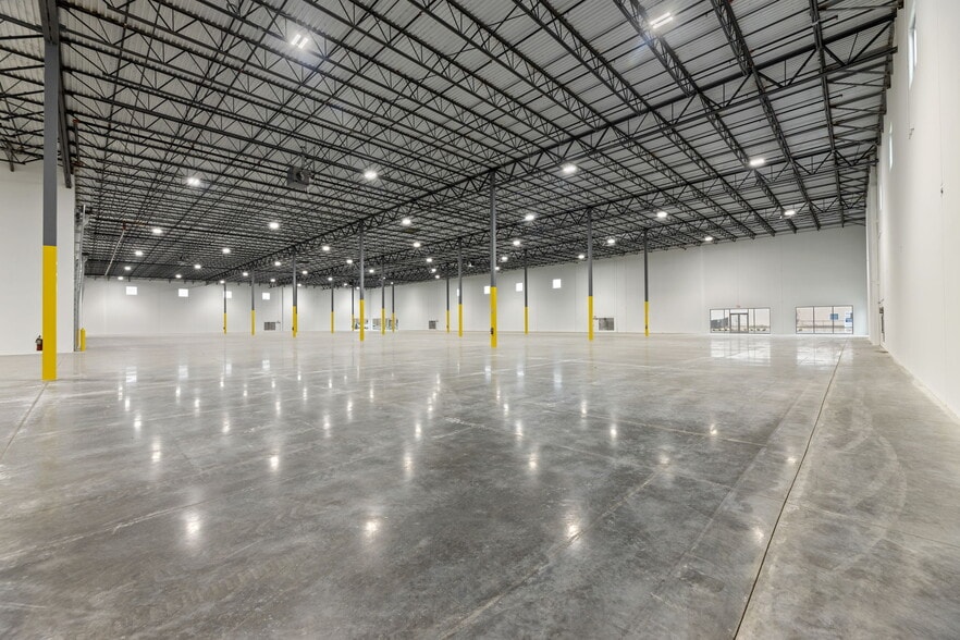 More Photos Of 3301 Enterprise Dr, Rowlett Warehouse For Lease