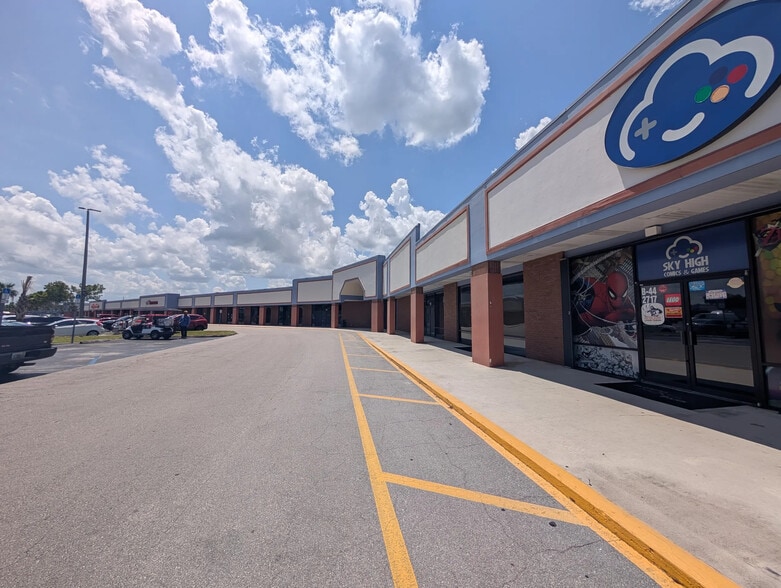 More Photos Of 2705-2819 Peters Rd, Fort Pierce Office For Lease