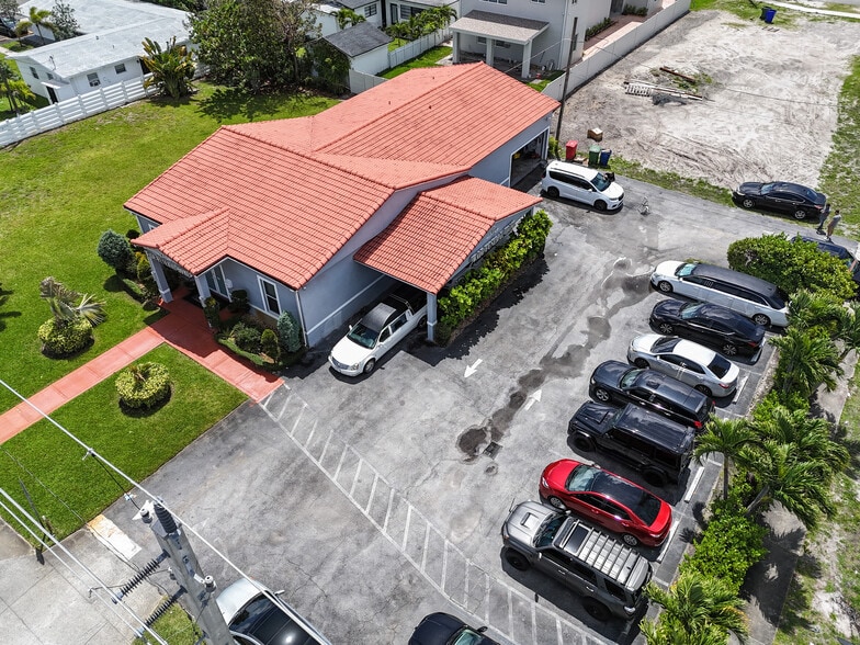 More Photos Of 315 Pembroke Rd, Hallandale Funeral Home For Sale