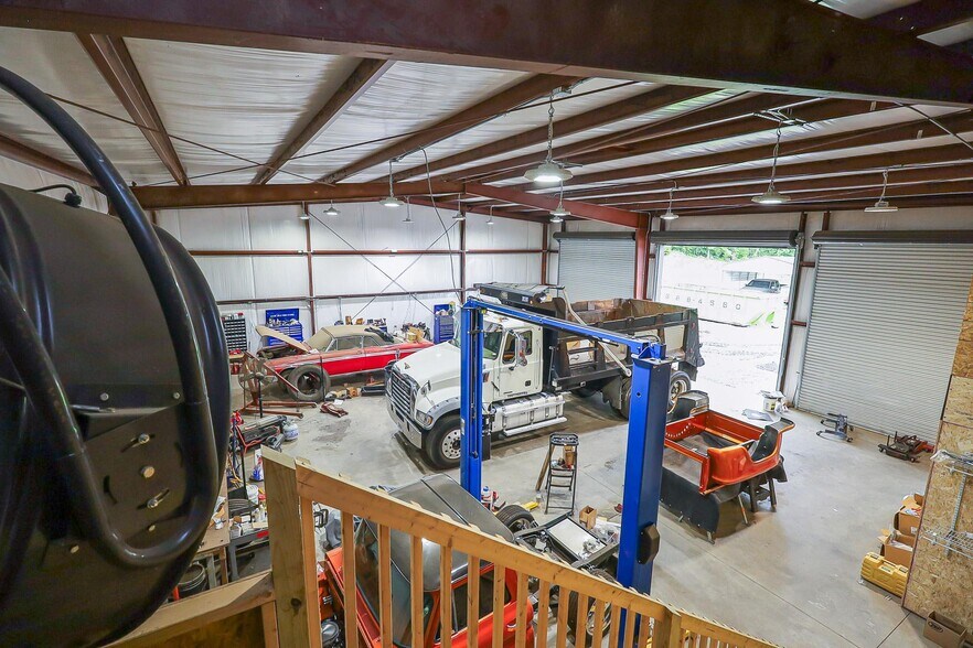 More Photos Of 475 Old Howell Bridge Rd, Ball Ground Warehouse For Sale