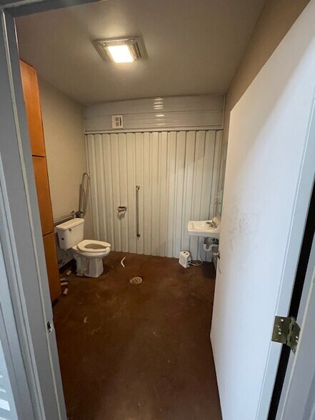 More Photos Of 601 W Oakland St, Broken Arrow Office Residential For Sale