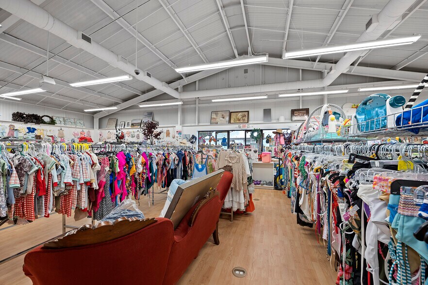 More Photos Of 4134-4136 W US Highway 90, Lake City Freestanding For Sale