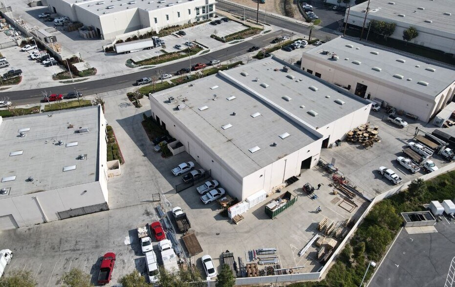 More Photos Of 516 Malloy Ct, Corona Warehouse For Lease