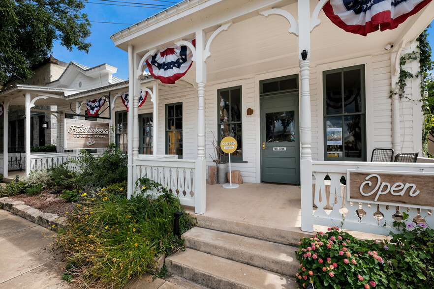 Primary Photo Of 632-636 High St, Comfort Storefront Retail Residential For Sale