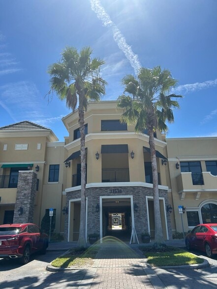 More Photos Of 13538 Village Park Dr, Orlando Office Residential For Lease