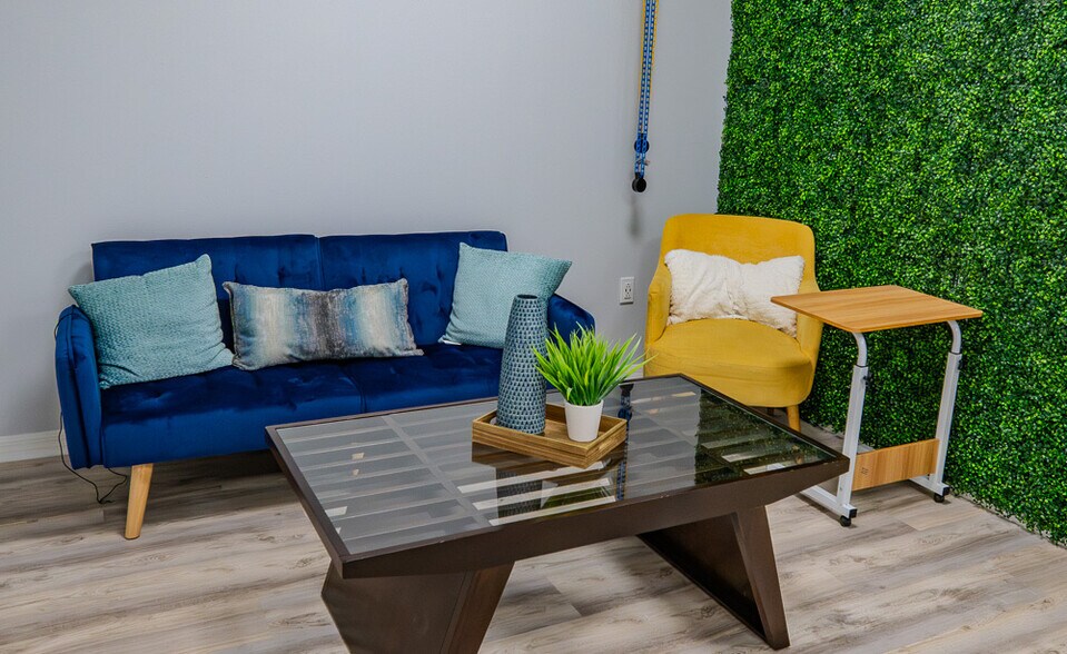 More Photos Of 642-660 SW Port St Lucie Blvd, Port Saint Lucie Coworking Space