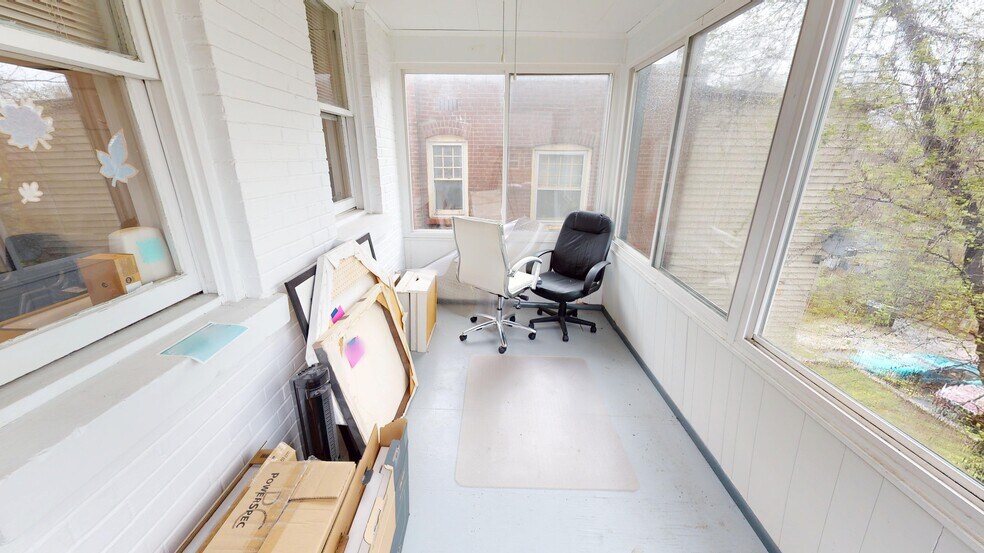 More Photos Of 1368 McCausland Ave, Saint Louis Office For Sale