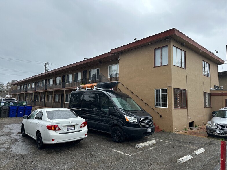 More Photos Of 2550 35th Ave, Oakland Apartments For Sale