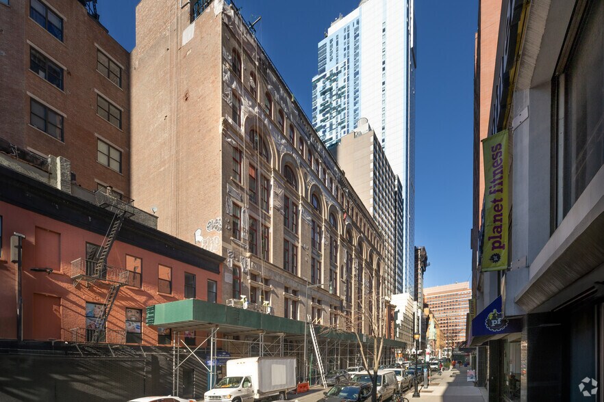 More Photos Of 248 Duffield St, Brooklyn Apartments For Lease