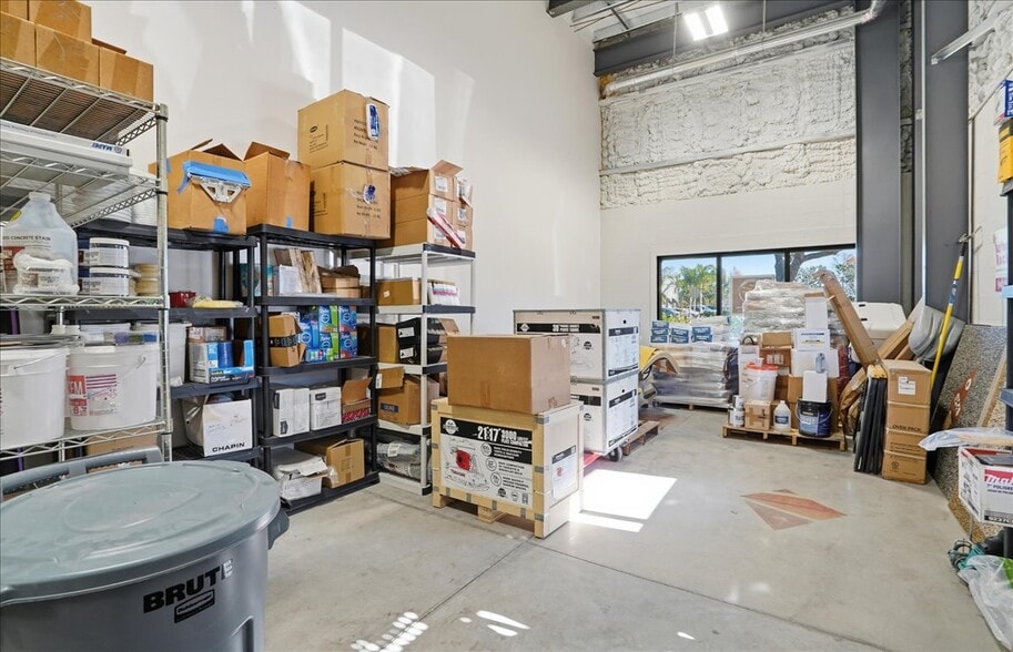 More Photos Of 4224 Solutions Ln, Bradenton Warehouse For Sale