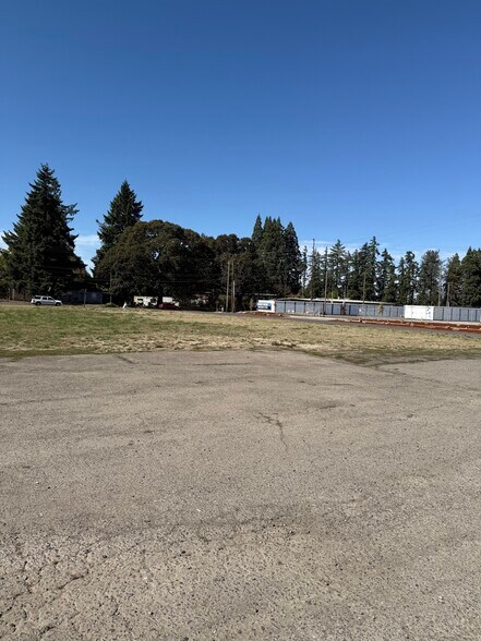 More Photos Of 2730 Cherry Ave NE, Salem Warehouse For Sale