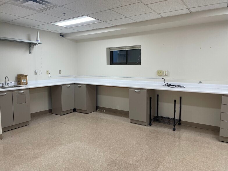 More Photos Of 285 Governor St, Providence Medical For Lease