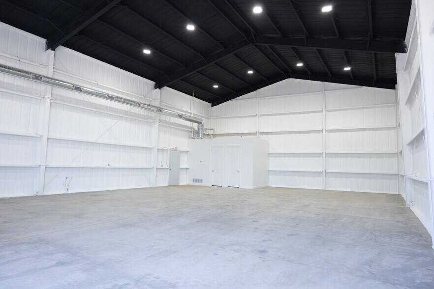 More Photos Of 6601 Lowes Ln, Amarillo Warehouse For Sale