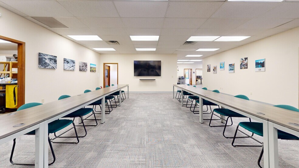 More Photos Of 821 Airport Ct, Olympia Office For Lease