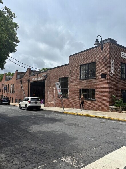 More Photos Of 655 Highland Ave NE, Atlanta Freestanding For Lease