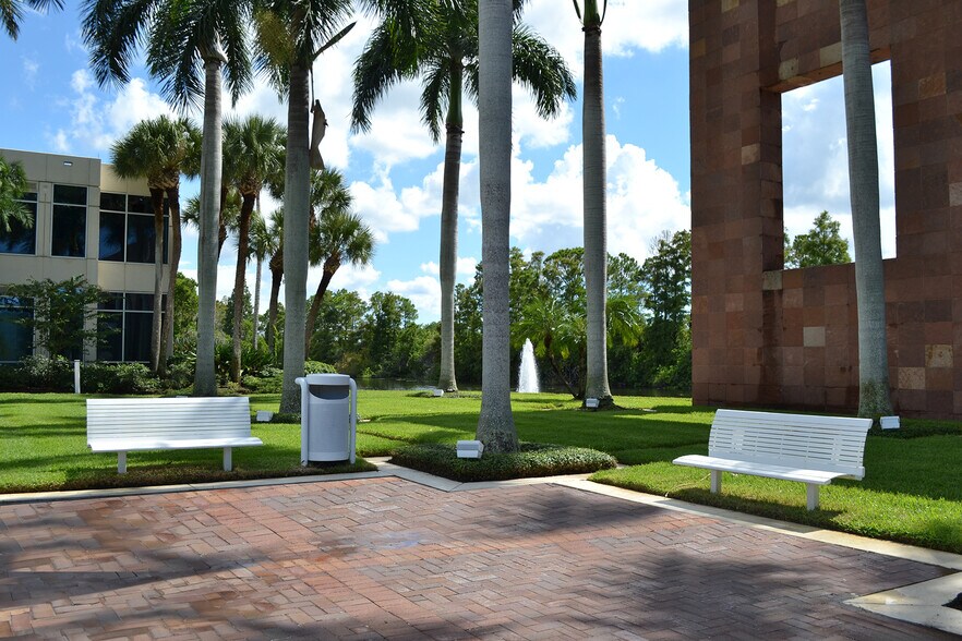 More Photos Of 560 Carillon Pky, Saint Petersburg Unknown For Lease