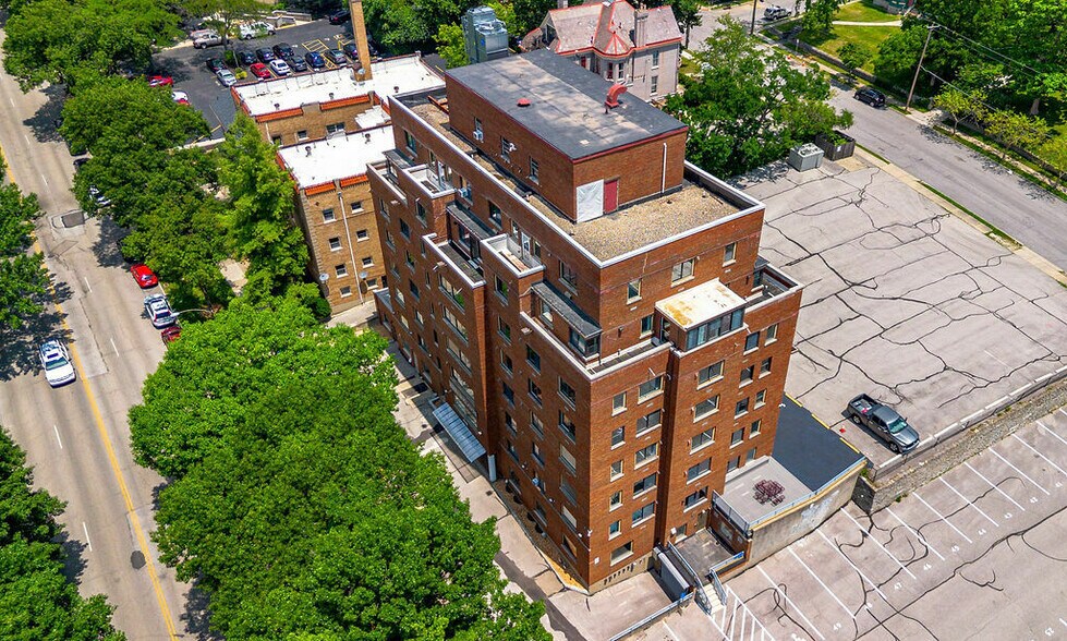 More Photos Of 2330 Victory Pky, Cincinnati Office Residential For Lease