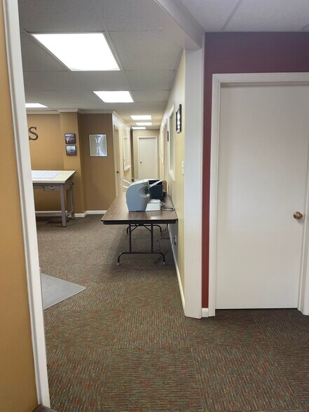 More Photos Of 1818 Union Ave, Altoona Office For Lease