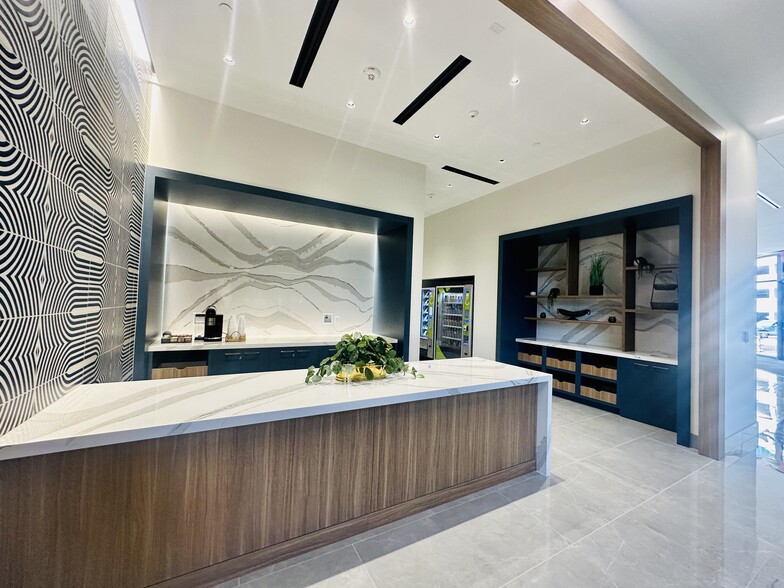 More Photos Of 580 Westlake Park Blvd, Houston Office For Lease