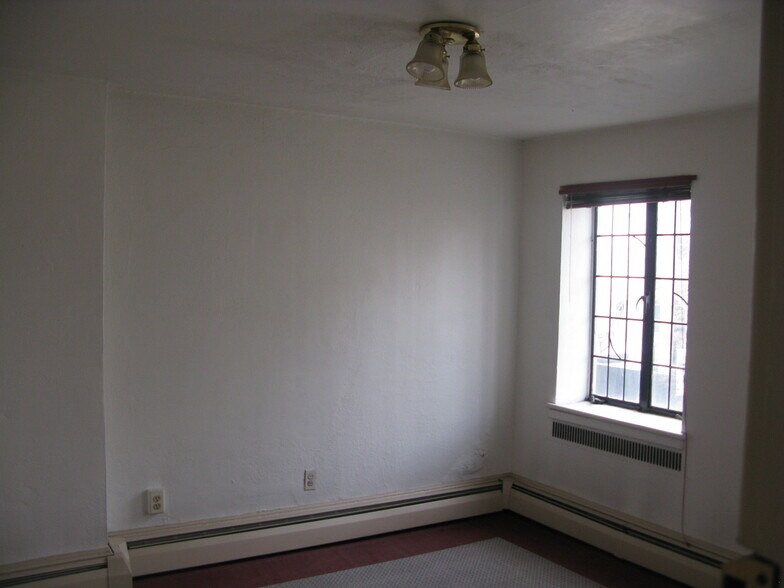 More Photos Of 226 W State St, Trenton Medical For Sale
