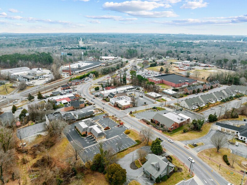 More Photos Of 109 E Main St, Jamestown Freestanding For Sale