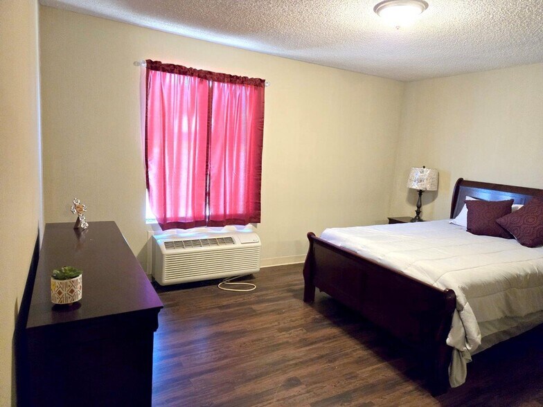 More Photos Of 203 Interstate Dr, Covington Healthcare For Sale