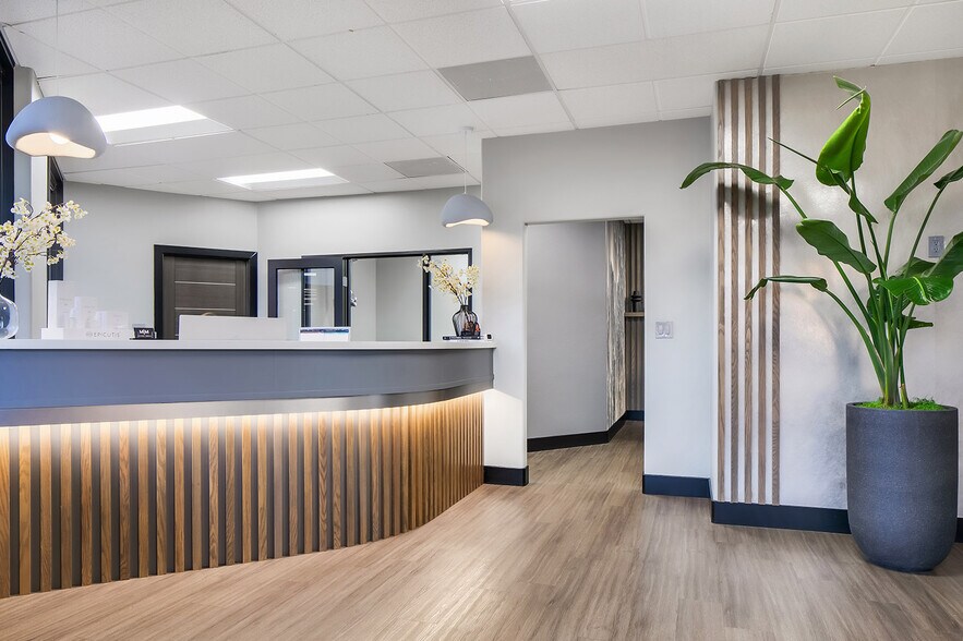 More Photos Of 37 Creek Rd, Irvine Medical For Lease