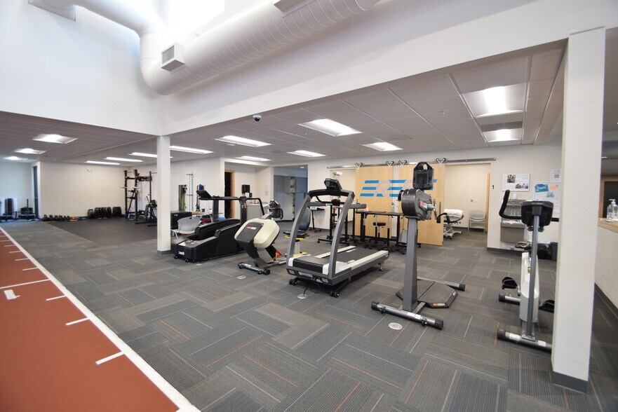 More Photos Of 1025 2nd St NW, Salem Medical For Sale