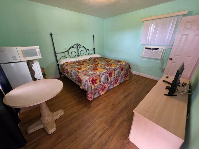 More Photos Of 5272 US Highway 27 S, Sebring Hotel For Sale