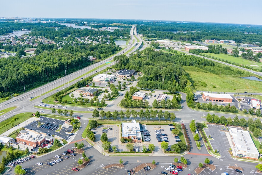 More Photos Of 612 Grassfield Pky, Chesapeake Restaurant For Lease