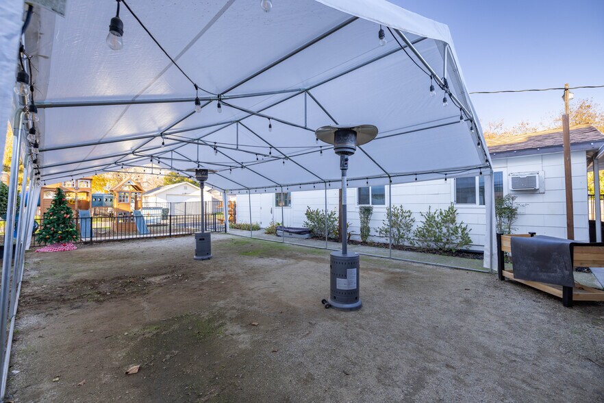 More Photos Of 628 Royer St, Roseville Schools For Lease