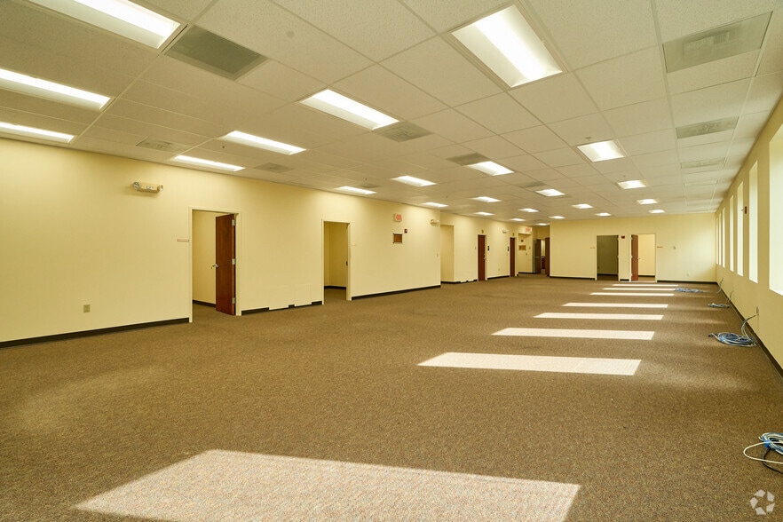 More Photos Of 1050 Key Pky, Frederick Medical For Lease