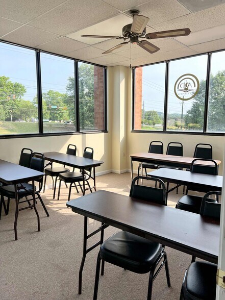 More Photos Of 1800 Roswell Rd, Marietta Serviced Offices For Lease