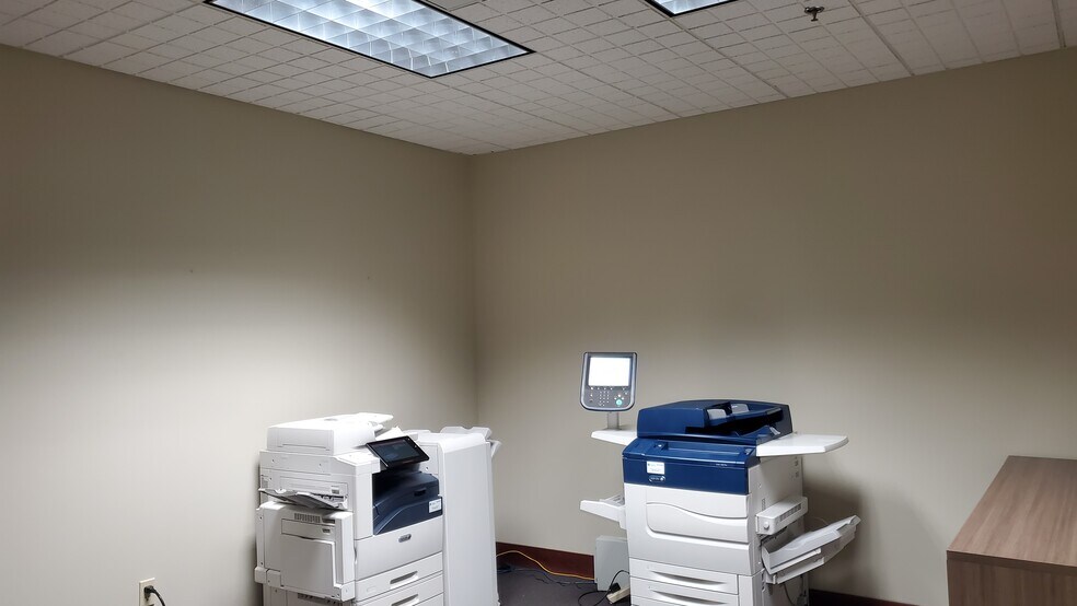 More Photos Of 123 Easy St, Wenatchee Office For Lease