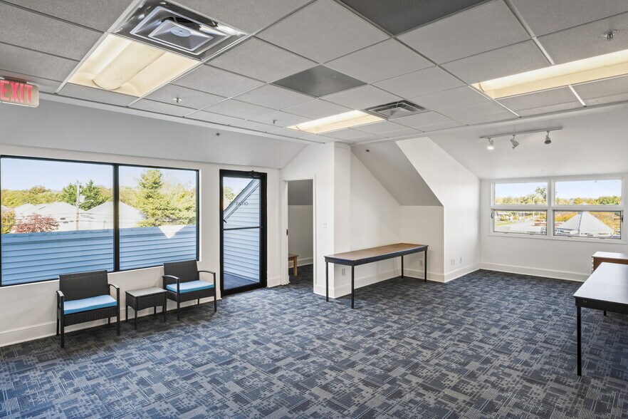 More Photos Of 602 S King St, Leesburg Medical For Sale