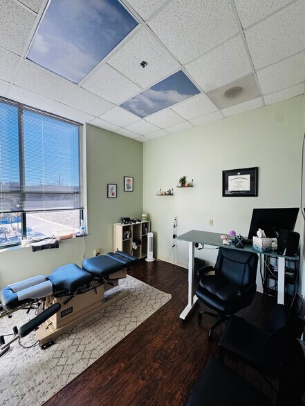 More Photos Of 509 Olde Waterford Way, Leland Office For Lease