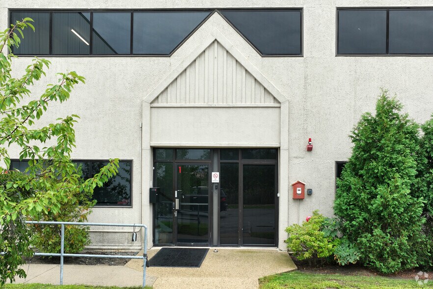 More Photos Of 2 Opportunity Way, Newburyport Industrial For Lease