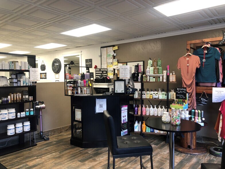 More Photos Of 1037 Main St, Evanston Storefront Retail Office For Sale